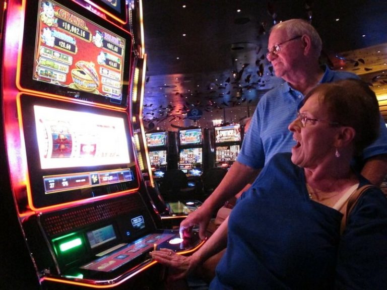 The Difference between Online Casinos and Land Casinos